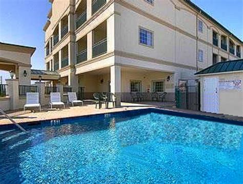 BAYMONT BY WYNDHAM GALVESTON - Updated 2024 Reviews, Photos & Prices