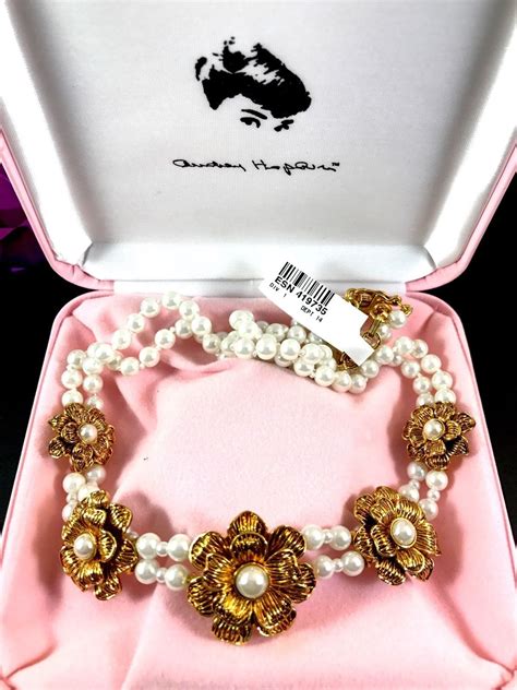 Audrey Hepburn Necklace - Pearls with Gold Flowers - Adjustable