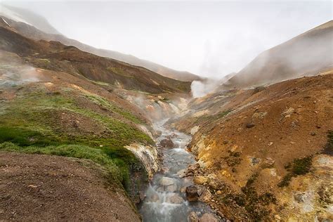 Volcanic Landforms: What Is A Tuya? - WorldAtlas