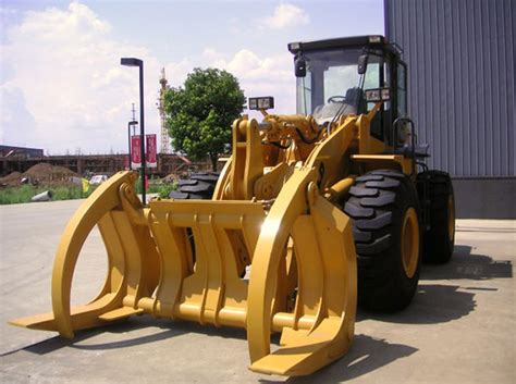 High quality loader log grapple, high capacity.