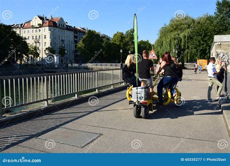 Street View in Munich, Germany Editorial Photography - Image of nchen ...