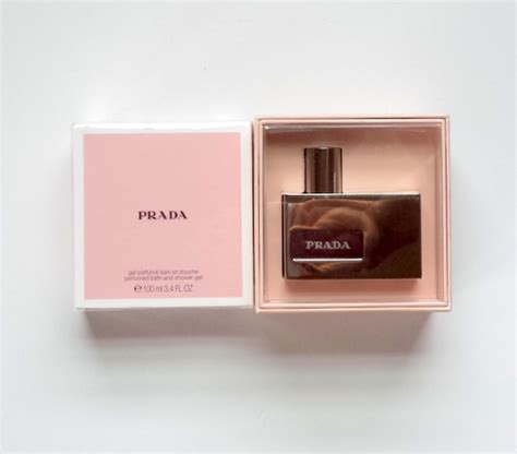 PRADA CLASSIC Limited Edition WOMEN Eau de Parfum Gift Set | LENOR'S CLOSET