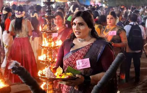 Photos: Kerala's Chamayamvilakku festival - Men dress up as women for ...