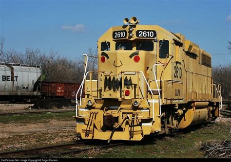 LLPX 2610 Locomotive Leasing Partners (LLPX) EMD GP38-2 at Sherman, Texas by Roger Daniels ...