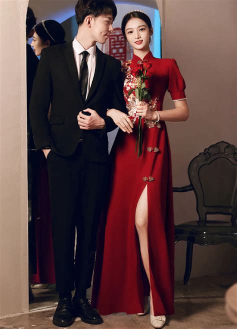 Modern Chinese Red Wedding Dress