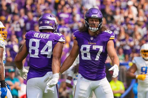 T.J. Hockenson Injury Update: What Happened to the Vikings TE on MNF?