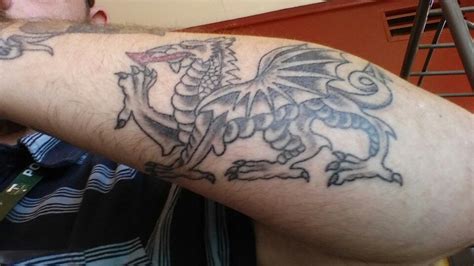 Dragon from Welsh flag Welsh Dragon, Dragons, Flag, Tattoos, Tatuajes, Tattoo, Science, Flags ...