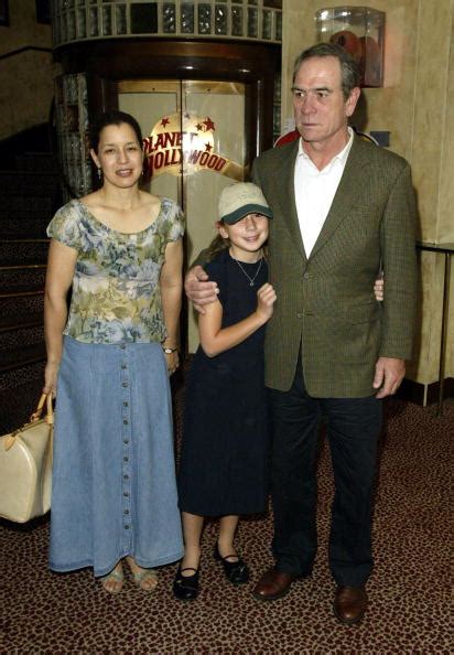 Tommy Lee Jones Daughter Stock Photos and Pictures | Getty Images