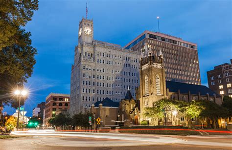 Downtown Jackson Mississippi Stock Photo - Download Image Now - iStock