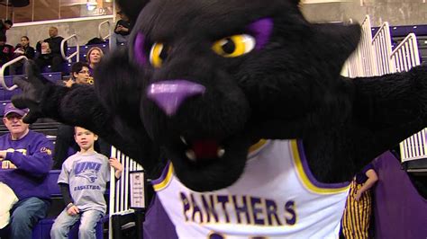 Savannah State vs. UNI men's basketball: Mascot TC - YouTube