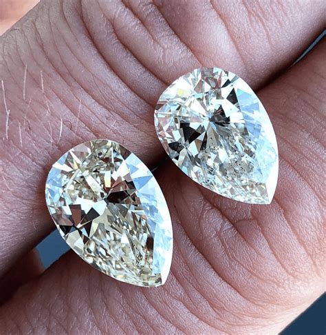 popular diamond cuts pear cut diamond - Jonathan's Fine Jewelers