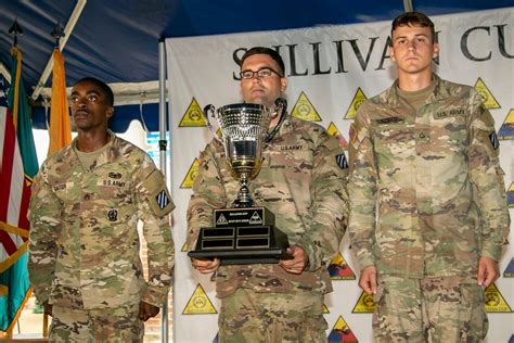 DVIDS - News - 3rd Infantry Division wins best Bradley crew in US Army ...