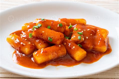 Korean rice cake stick in spicy sauce - Tteokbokki 4726316 Stock Photo ...