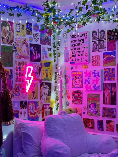 aesthetic teen room harry styles | Retro bedrooms, Retro bedroom aesthetic, Retro room