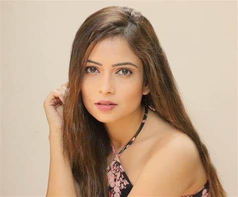 Pooja Singh (Actress): Biography, Age, Height, Weight, Family, Husband ...