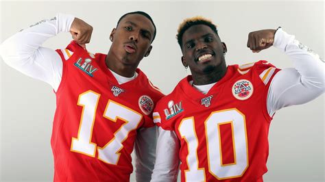 Chiefs wide receivers showcase speed during indoor race | WOWK 13 News