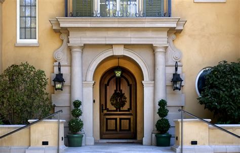 20 Incredible Mediterranean Entry Design