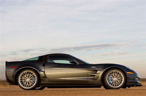 2009 Chevrolet Corvette ZR1 Specs, Price, Top Speed & Engine Review