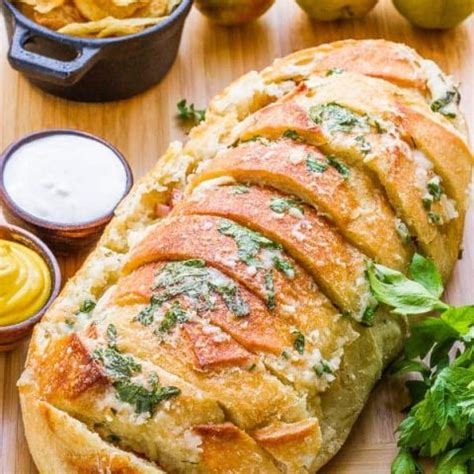 Garlic Bread Sandwich Loaf Recipe • The Wicked Noodle