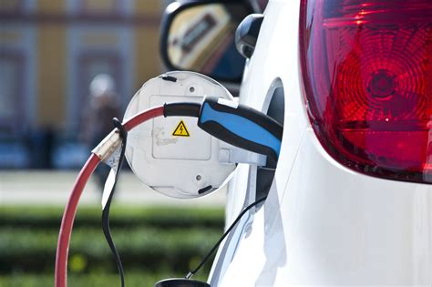 Elétricos ficaram mais baratos, mas quem comprou, perdeu | AutoInforme