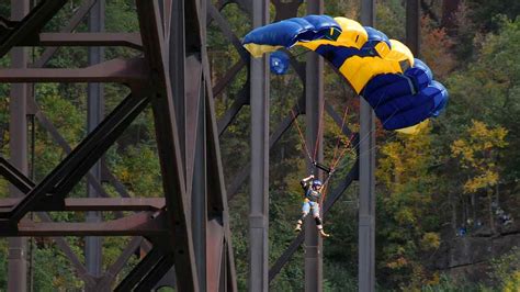 15 Amazing Facts About The New River Gorge Bridge - ACE Adventure Resort