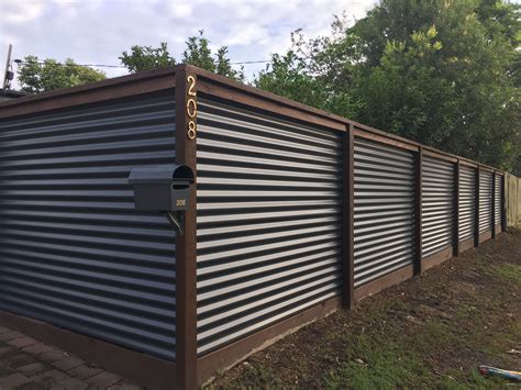 corrugated iron and hardwood fence Diy Privacy Fence, Privacy Fence ...