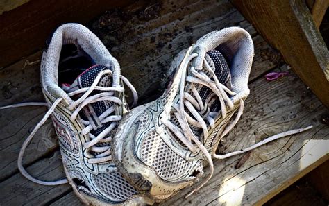 11 Common Injuries Caused By Old Running Shoes Explained