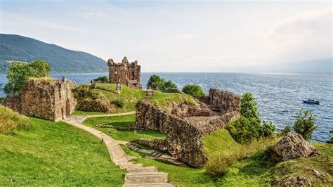 Scotland - Ruins of Urquhart Castle by pingallery on DeviantArt