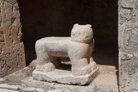 Chichen Itza Statue Stock Images - Image: 16267944