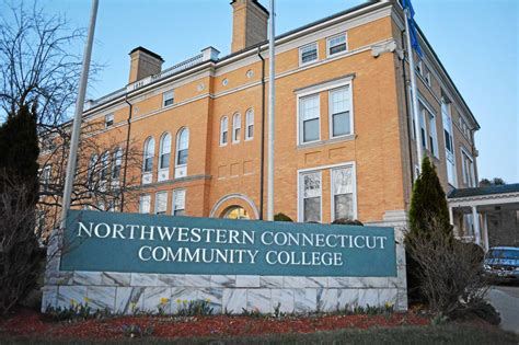 Northwestern Connecticut Community College nursing program goes 'above and beyond' to help ...