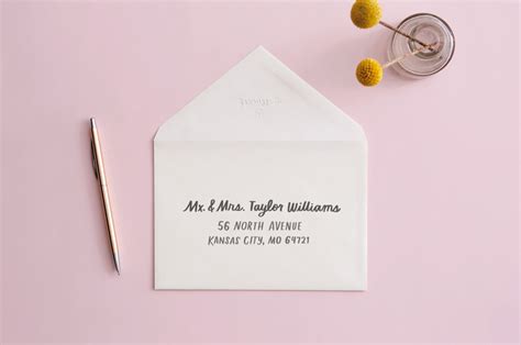 10 Creative Wedding Envelope Seal Ideas to Make Your Invitations Stand Out!