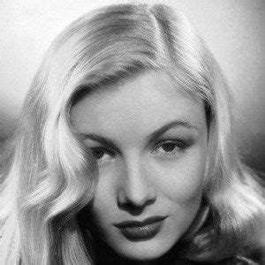 Veronica Lake - Trivia, Family, Bio | Famous Birthdays