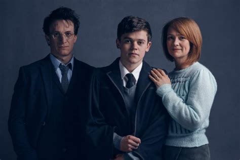 First photos of 'Harry Potter and the Cursed Child' stage stars ...