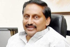 Former Andhra Pradesh chief minister N Kiran Kumar Reddy rejoins Congress