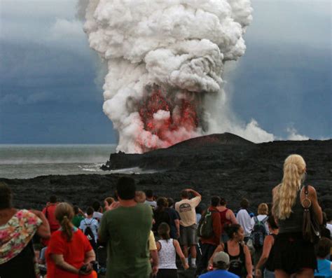 Volcano Club: Volcano Tourism