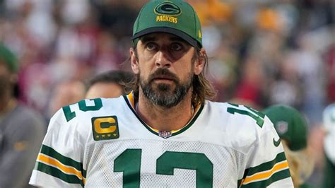 Aaron Rodgers: Scientists react to the quarterback's comments on Covid ...