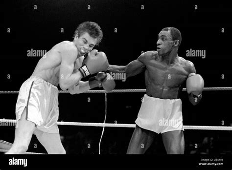 Boxing - European Middleweight Championship - Herol Graham v Mark Kaylor - Wembley Stock Photo ...