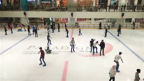 Paradigm mall johor bahru BLUE ICE SKATING - YouTube