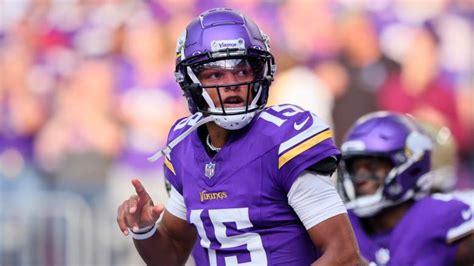 Josh Dobbs Changed Vikings' Math on Kirk Cousins Decision