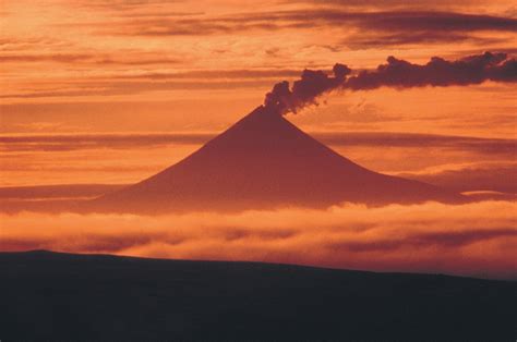 10 Most Amazing Volcanoes in Alaska (+Map) - Touropia