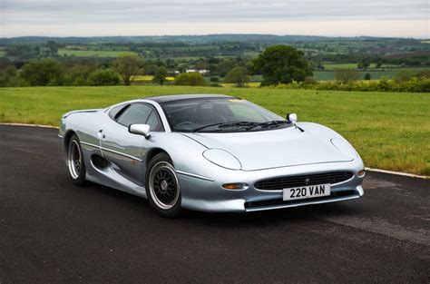 Past masters: Jaguar XJ220 review | Autocar