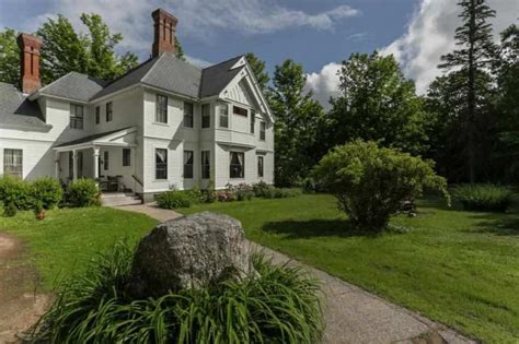 c. 1886 Queen Anne - Penacook, NH - Old House Dreams