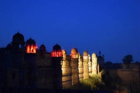 Gwalior Fort in Madhya Pradesh: Odyssey into Famed History