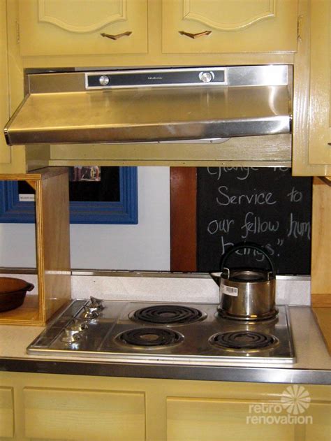 Never used! A 1960s harvest gold kitchen for sale in Worcester, Mass. - Retro Renovation