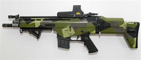 SCAR-L in Swedish M90 Camo | Painted Guns | Pinterest | Assault rifle ...