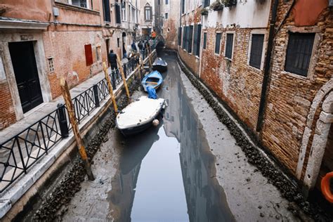 New Pictures Show Venice With Its Canals Drained - And It Lo