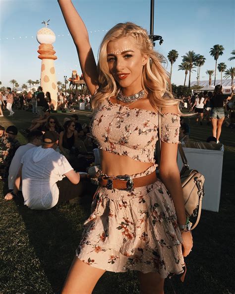 Theme 31: Coachella 2017. Best Coachella Outfits Weekend 1 — Pastiche.today