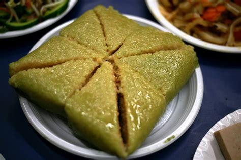 Le Banh Chung, le gâteau traditionnel vietnamien pour le Têt | 360 Degrés