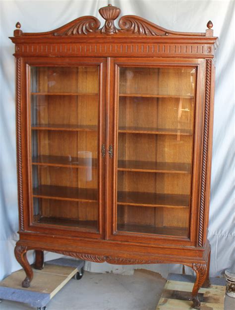 Decorating Open Kitchen Shelves: China Cabinet Shelves