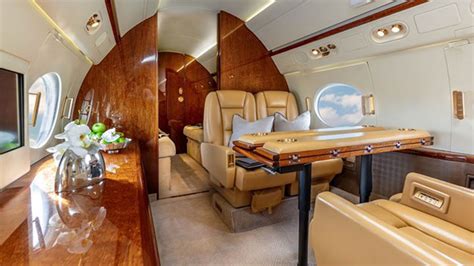 Gulfstream G550 Heavy Private Jet Charter | JetOptions